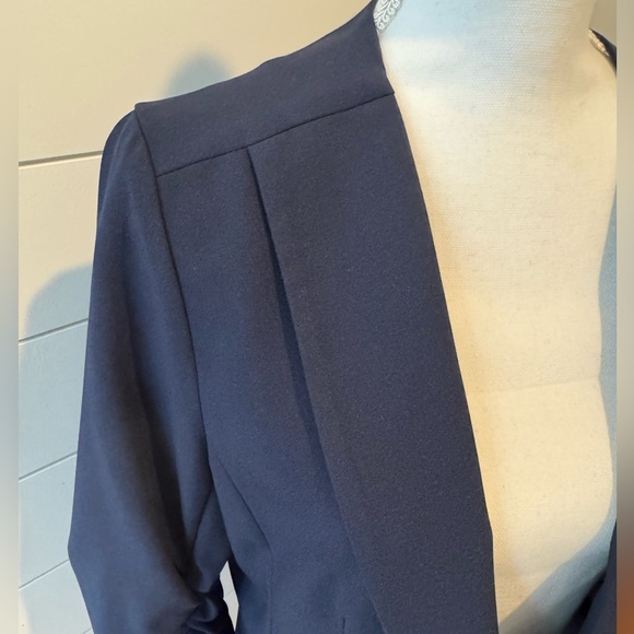 Skies Are Blue navy blazer. Pink floral liner. 3/4 length sleeves. - Picture 3 of 8